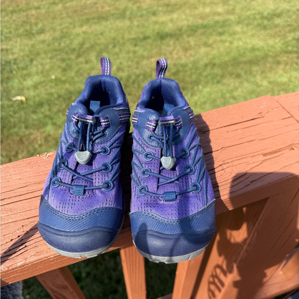 Keen Kids Sneakers in Purple and Navy